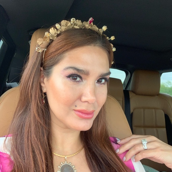 Meet your Posher, Erika - Picture 1 of 1